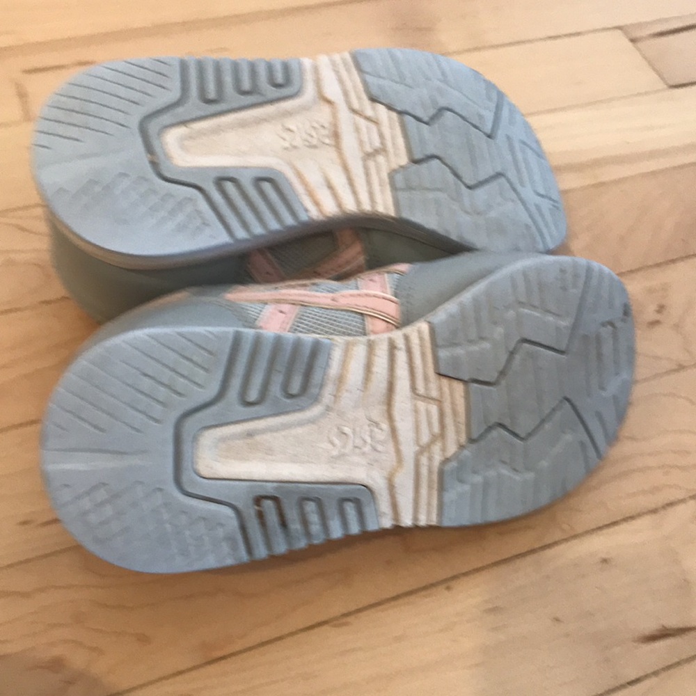 Blue ASICS shoes - Picture 5 of 5